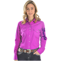 Wrangler Womens Logo L/S Drill Shirt (XCP2127020) Magenta