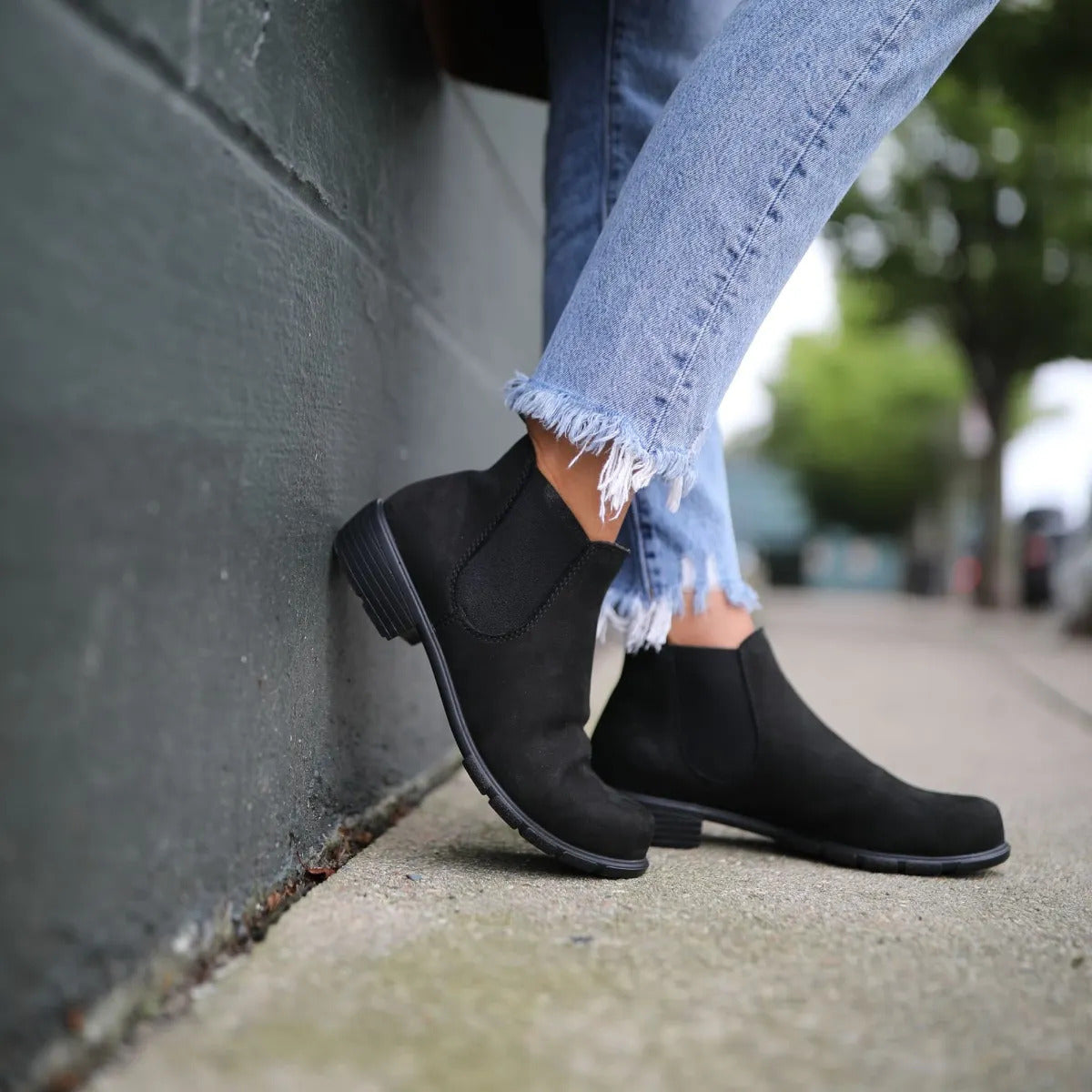 Blundstone Womens Ankle Boots (1977) Black Nubuck [SD]