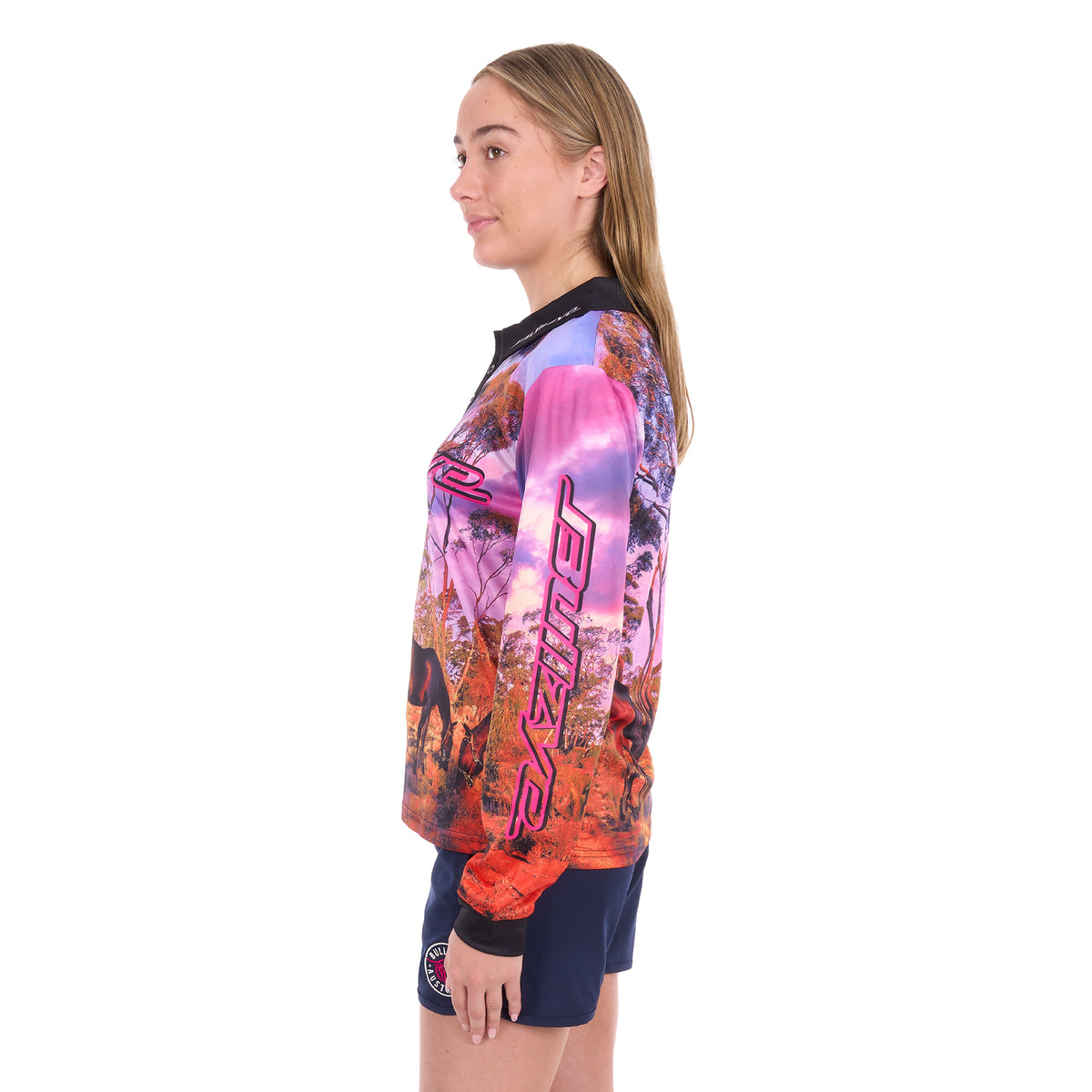 Bullzye Womens Grazing Horse L/S Fishing Tee (B6S2502598) Multi