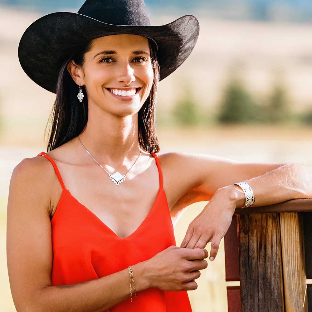 Montana Silversmiths Darling of the West Bracelet (BC5987BK)