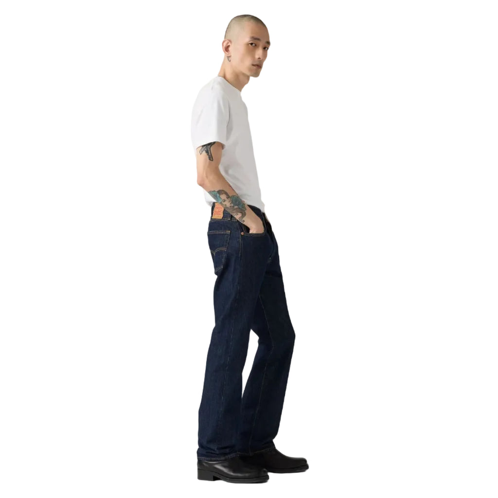 Levi's 501 Original Straight Fit Jeans (00501-0115) Rinse Full Length Side View White Tee Tucked