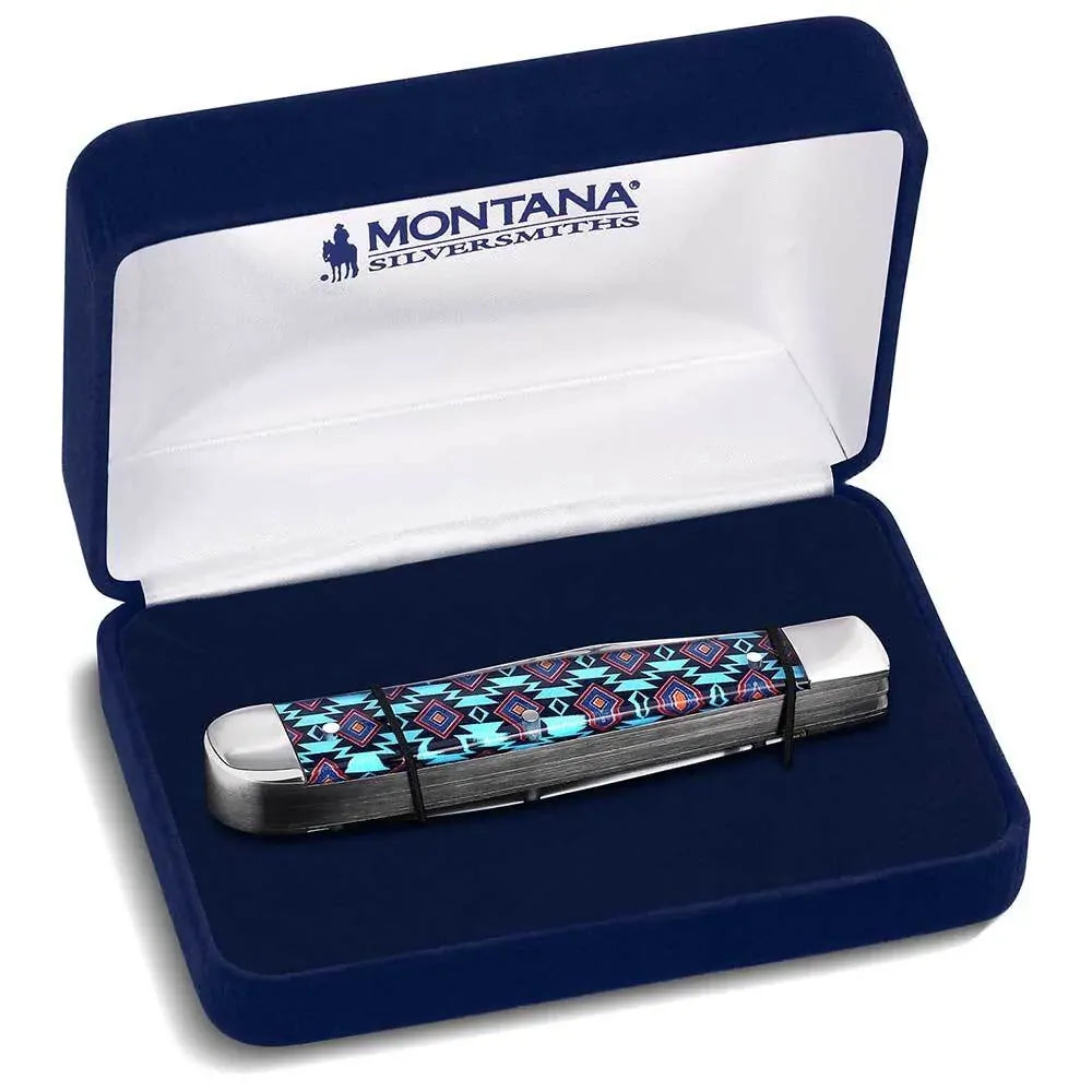 Montana Silversmiths Desert Showdown Trapper Knife (KN6152) in a jewellery style gift box.