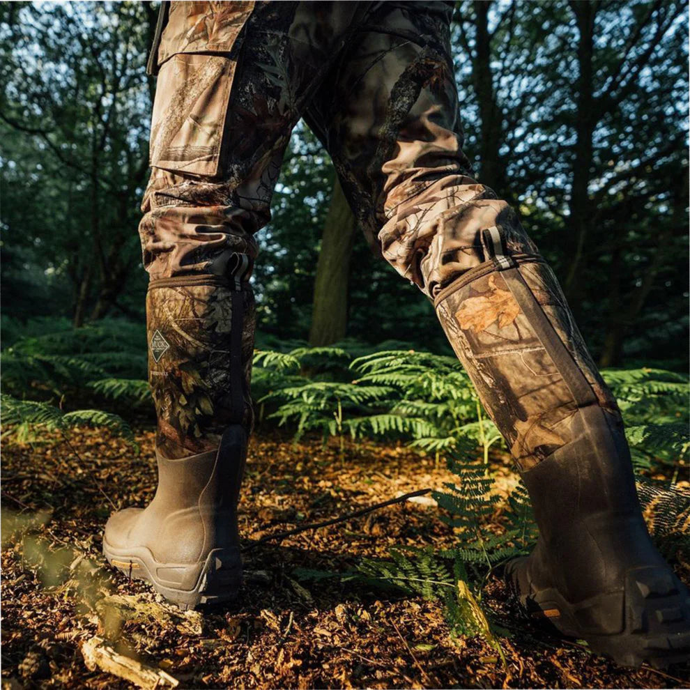 Muck Boots Mens Woody Max Boots (MWDMRTE) Real Tree Edge Lifestyle