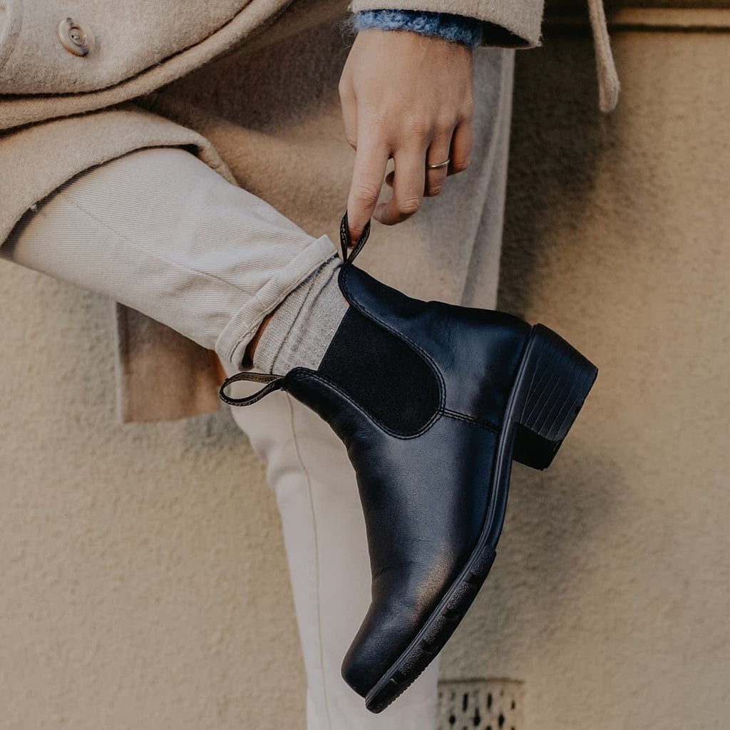 Blundstone Womens Elastic Sided Boots with Heel (1671) Black