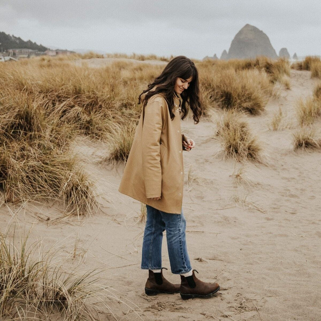 Blundstone Womens Elastic Sided Boots with Heel (1673) Antique Brown