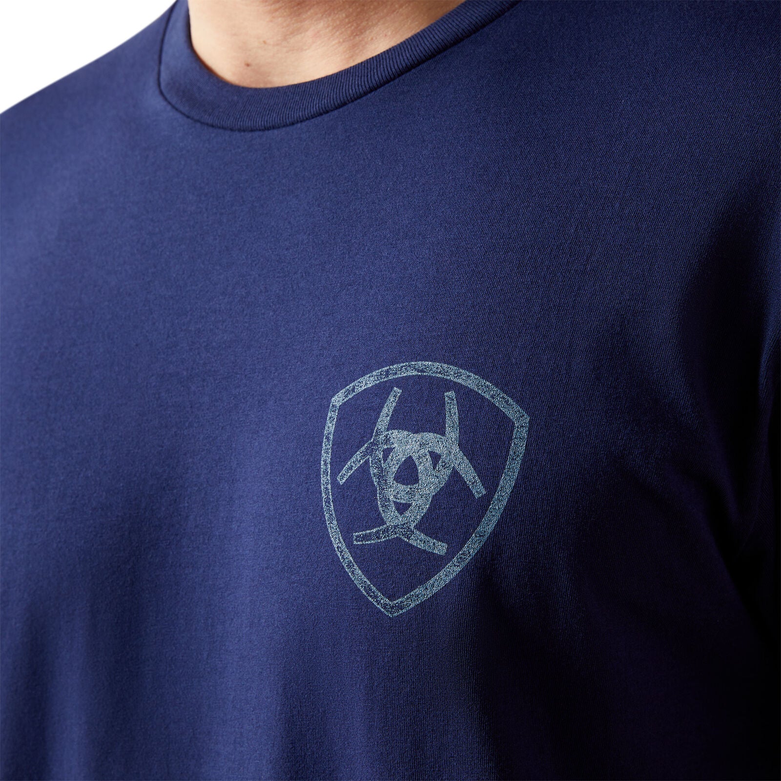 Ariat Mens New Vertical Logo S/S Tee (10065905) Medieval Blue