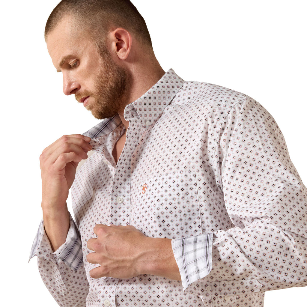 Ariat Mens Wrinkle Free Landry Classic Fit L/S Shirt (10071748) White Geo Print