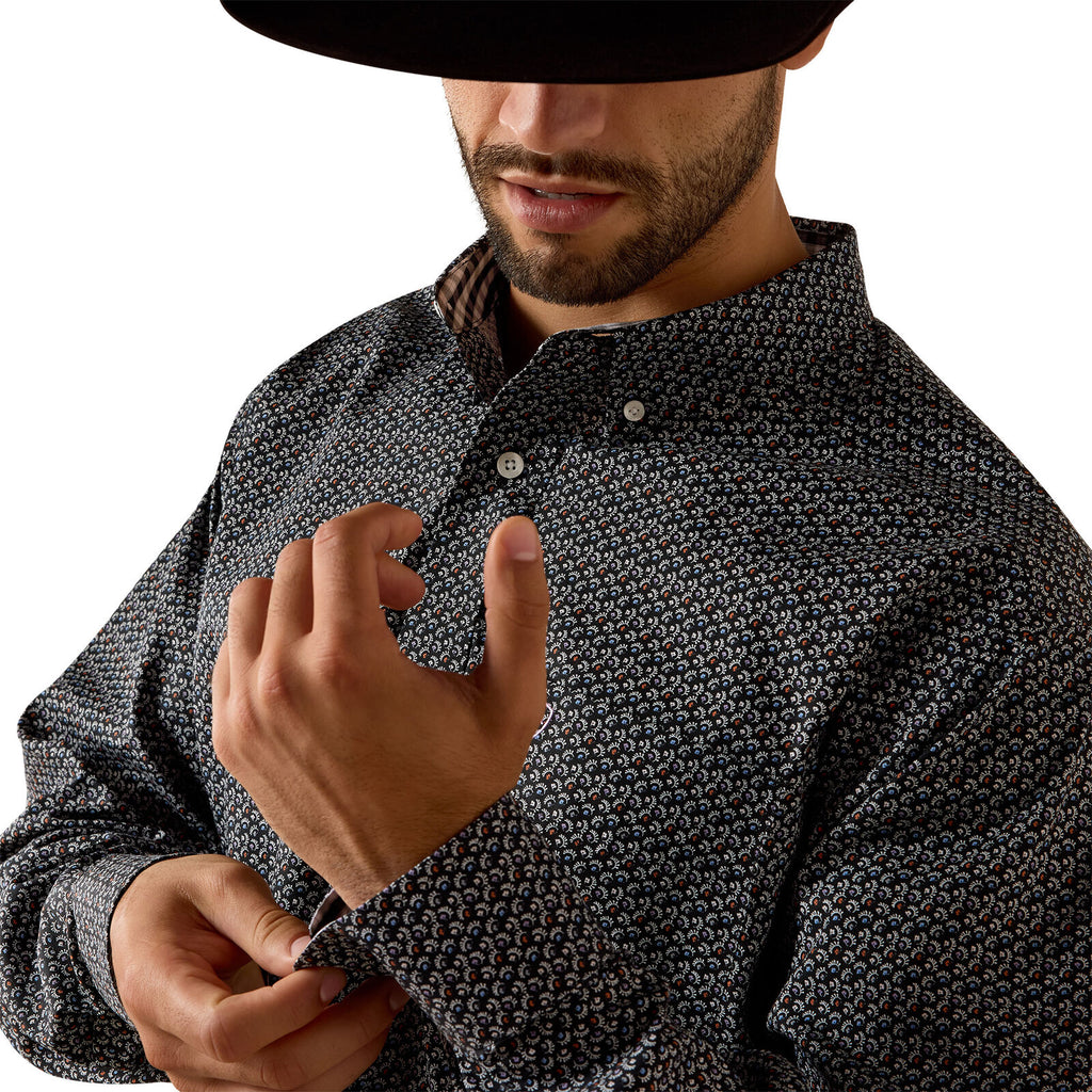 Ariat Mens Wrinkle Free Lucien Classic Fit L/S Shirt (10071747) Black Leaf Print