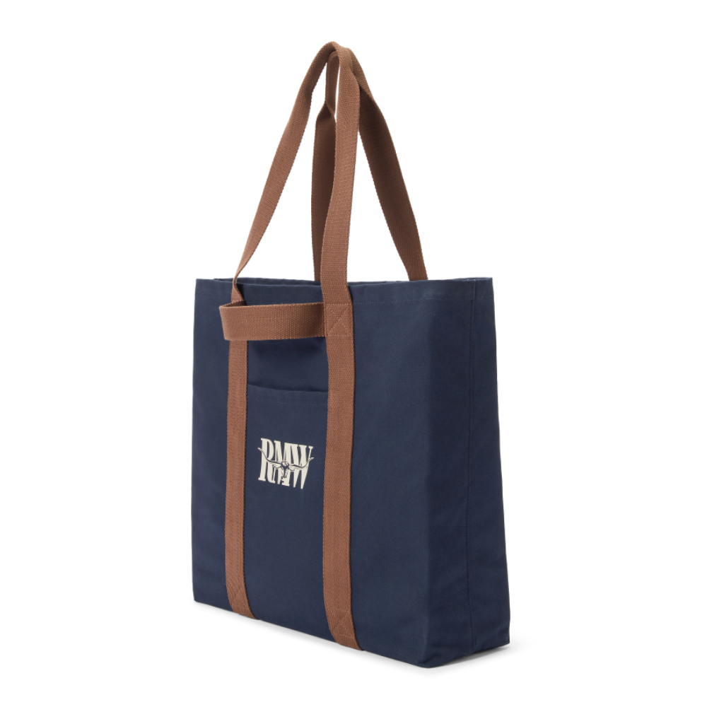 Navy R.M.Williams Heritage Tote (CGM9OCA04) with brown handles and RMW logo on a white background.