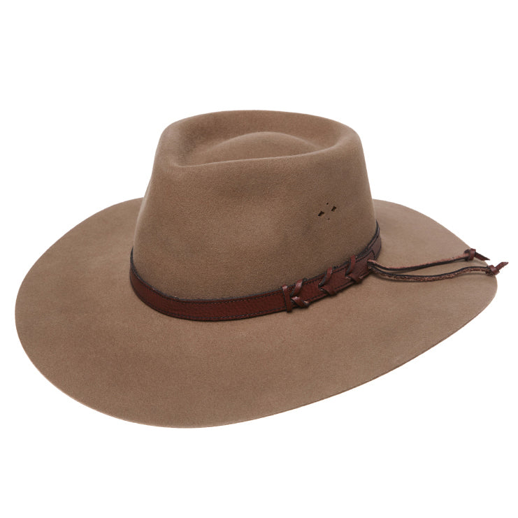A 3-4 front view of a sand coloured Statesman Big Australian Fur Felt Hat (S0116578) with a dark brown leather band and laced detail, shown on a plain white background.