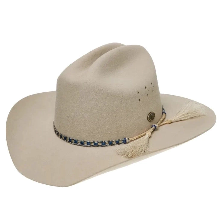A 3-4 front view of a silverbelly Statesman The Great Divide Fur Blend Hat (21050010) with a woven, horsehair style band, Statesman logo pin and decorative ventilation holes, on a white background.