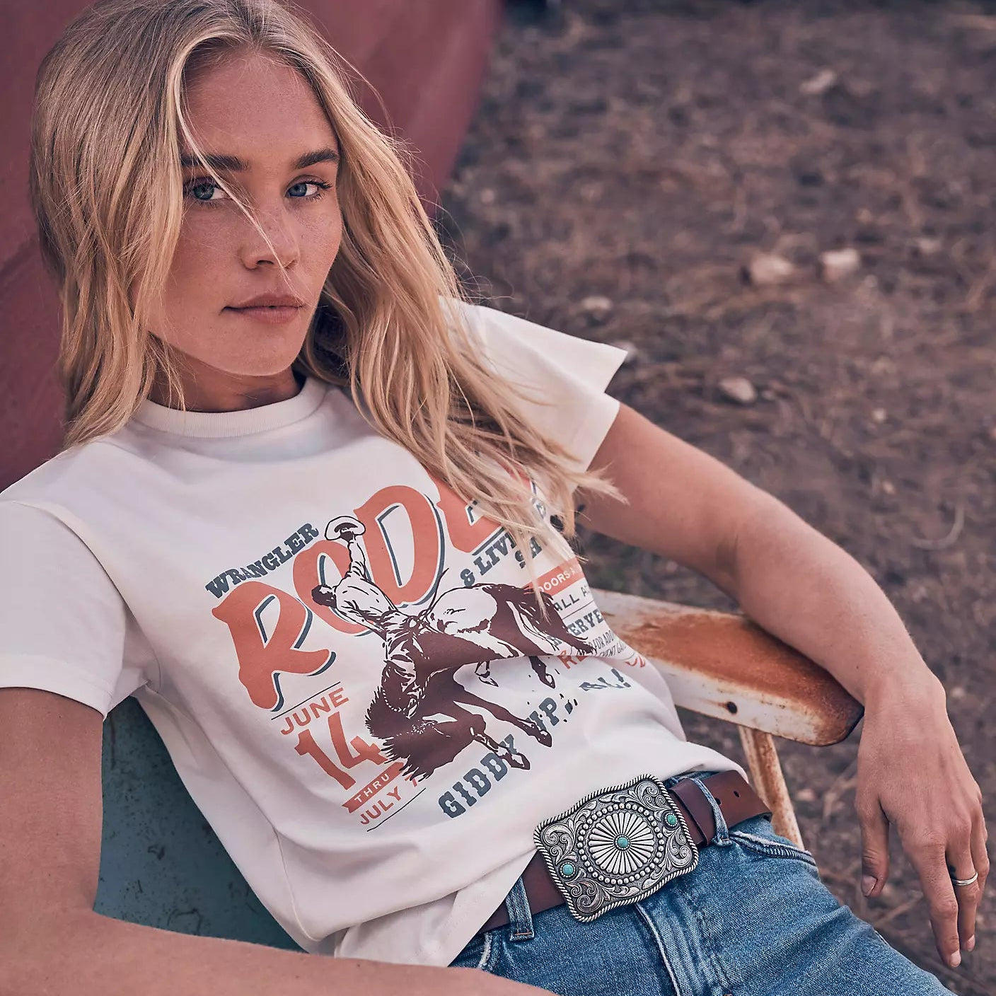Wrangler Womens Giddy Up Retro Regular Fit S/S Tee (112379666) Egret